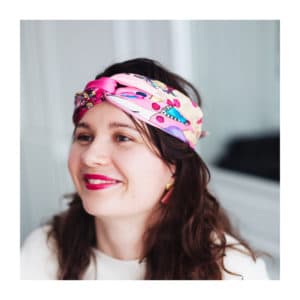 foulard Succès en soie et made in France avec les motifs aquarellés de Manie V.